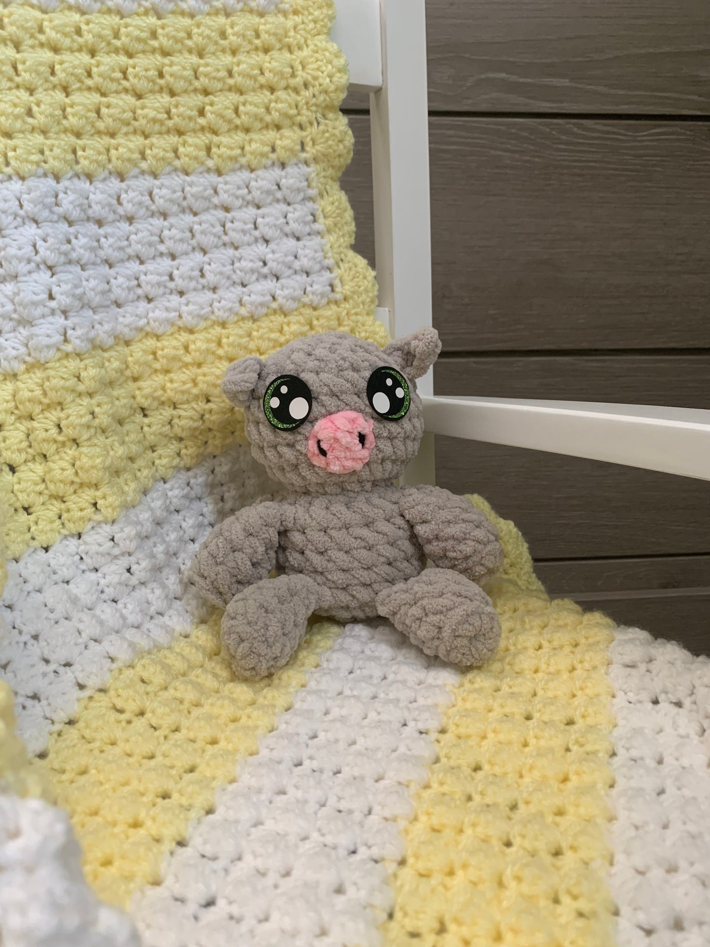 Sweet Dreams Gift Set - Yellow Blanket with Gray Pig
