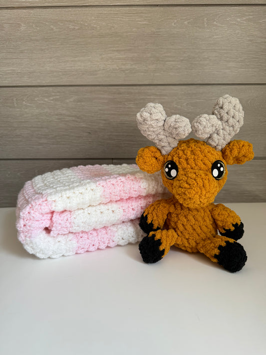 Sweet Dreams Gift Set - Pink Blanket with Moose